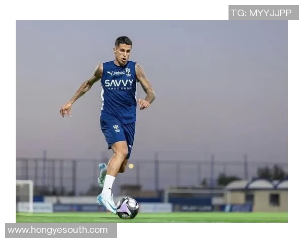 坎塞洛的足球旅程：从天才少年到世界级后卫的蜕变与挑战